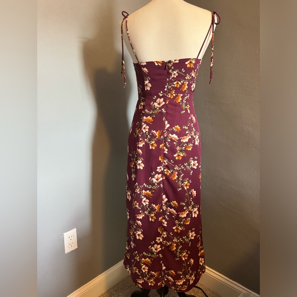 Park & Fifth Maroon Floral Dress with Slit M NEVER WORN - Picture 2 of 5